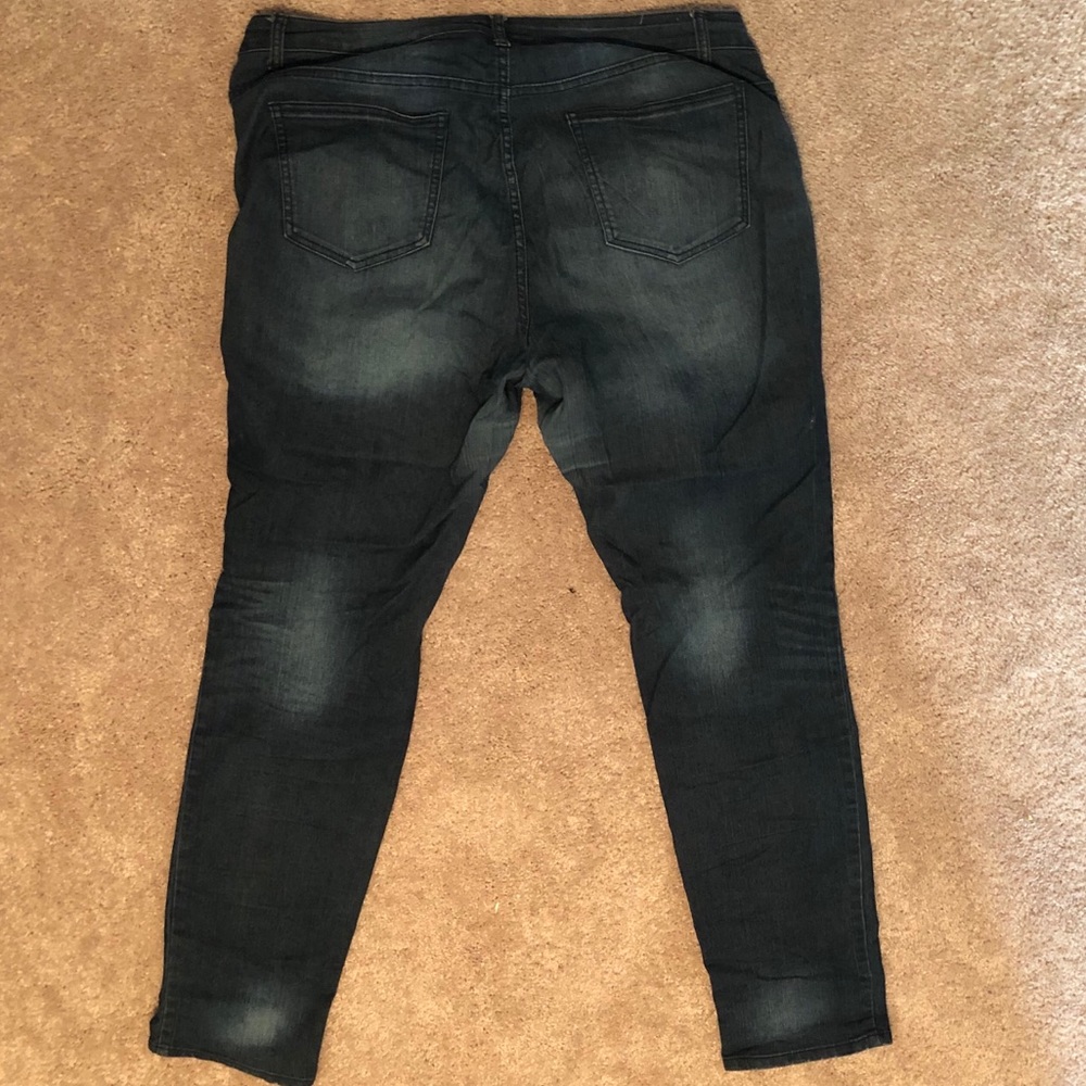 Blue Jeans - Picture 2 of 4